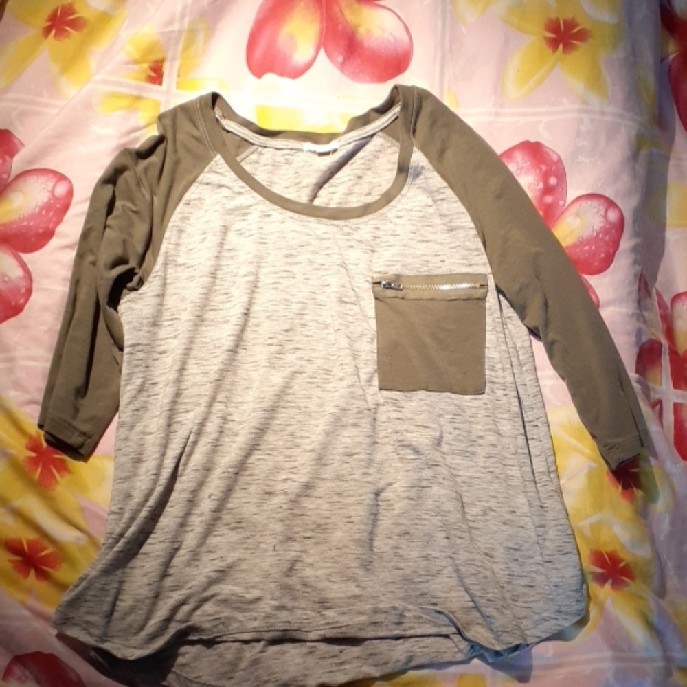 Green and gray t-shirt